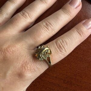 Elegant Gold and Silver Women's Ring